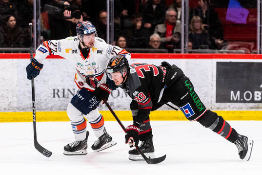 Växjös Martin Lundberg och Örebros Christopher Mastomäki