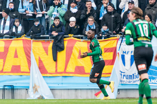 Varbergs Azeez Temitope Yusuf jublar