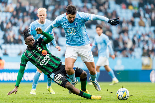 Varbergs Azeez Temitope Yusuf och Malmö FFs Stefano Vecchia