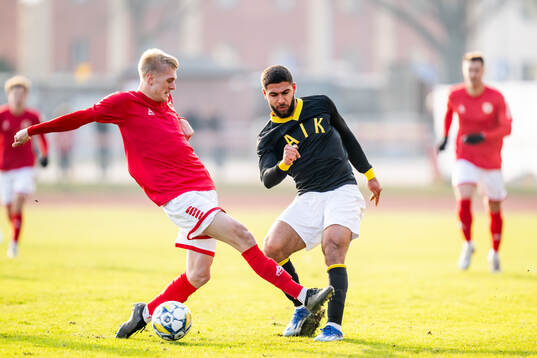 Kalmars Rony Jansson och AIKs Omar Faraj