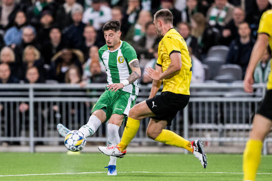 Hammarbys Viktor Djukanovic och Mjällbys Adam Petersson