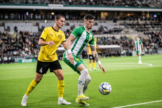 Mjällbys Rasmus Wikström och Hammarbys Viktor Djukanovic