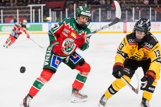 Frölundas Sofie Lundin och Luleås Jenna Pirttijärvi