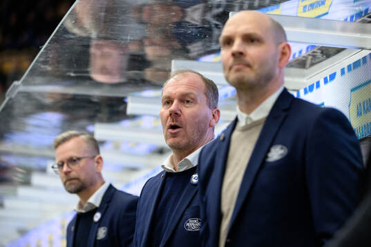 HV71s tränare Johan Lindbom