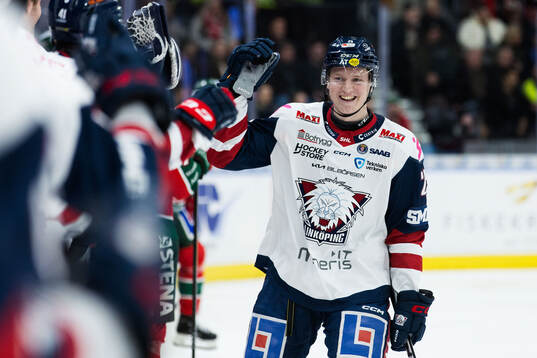 Linköpings Filip Bystedt jublar