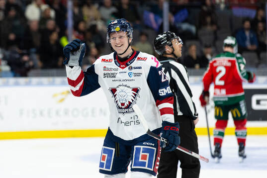 Linköpings Filip Bystedt jublar