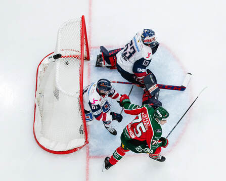 Frölundas Christian Folin (ej i bild) gör 2-1 bakom