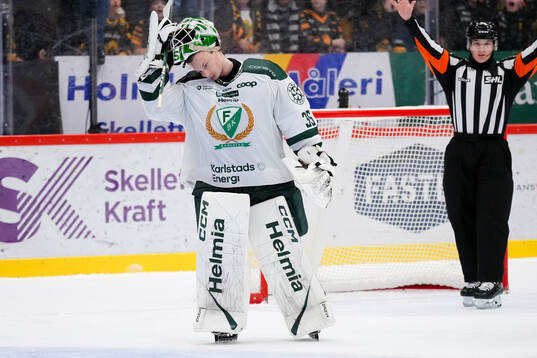 Färjestads målvakt Carl Lindbom