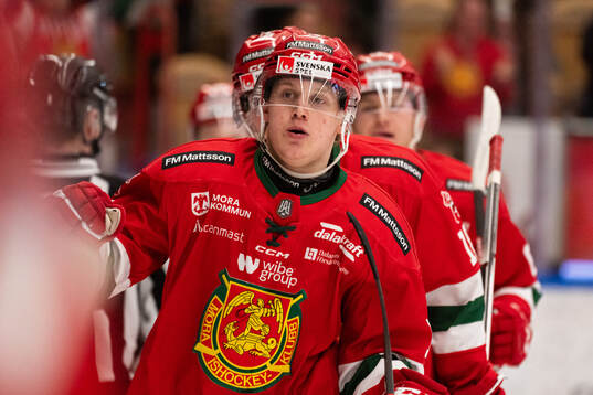 Moras Filip Björkman jublar