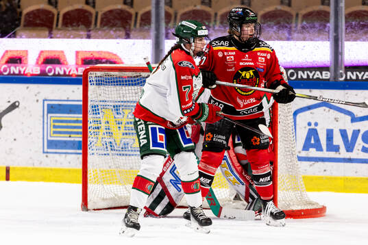 Luleå/MSSKs Jaycee Magwood  och Frölundas Kaitlyn Yearwood