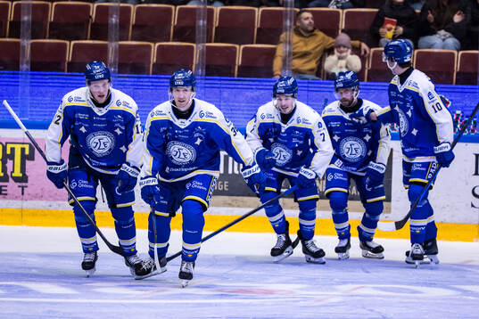Leksands Olle Alsing jublar