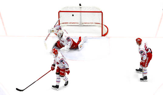 Mål av Linköpings förbi Timrås målvakt Jacob Johansson