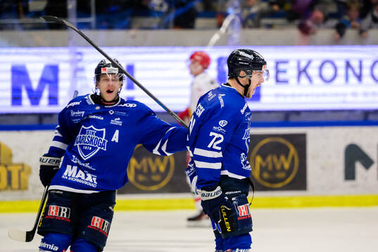 Karlskogas Viktor Lennartsson jublar