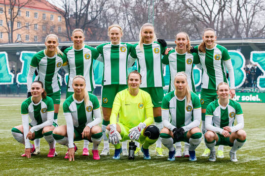  Alice Carlsson, Jonna Andersson, Julie Blakstad, Anna Jøsendal, Julia Roddar och Vilde Hasund. Nedre raden från vänster: Smilla Vallotto, Stina Lennartsson, målvakt Anna Tamminen, Eva Nyström och Emilie Joramo.