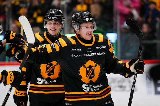 Skellefteås Måns Forsfjäll jublar