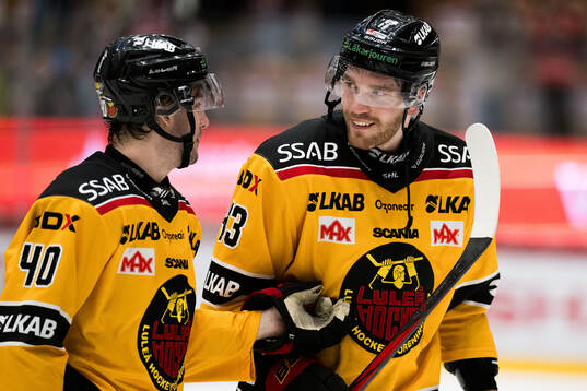 Luleås David Lilja och Oscar Eklind jublar