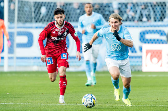IFK Norrköpings Laorent Shabani och Malmö FFs Sebastian Nanasi