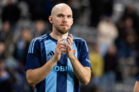 Djurgårdens Marcus Danielson tackar publiken