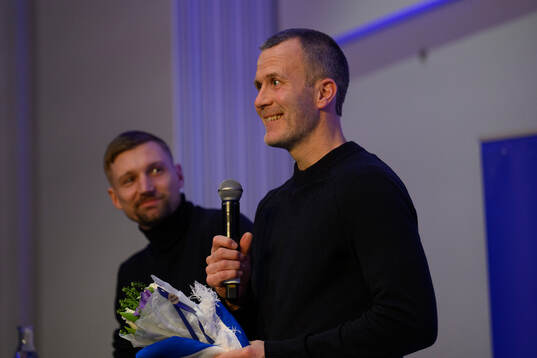 Hjalmar Jonsson tackas av