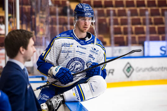 Leksands Carter Ashton innan ishockeymatchen i SHL mellan