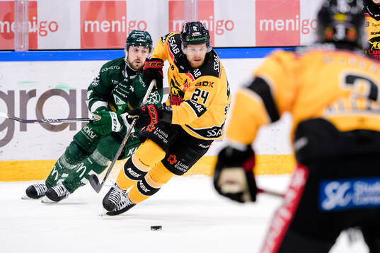 Färjestads Jonathan Andersson och Luleås Brendan Shinnimin