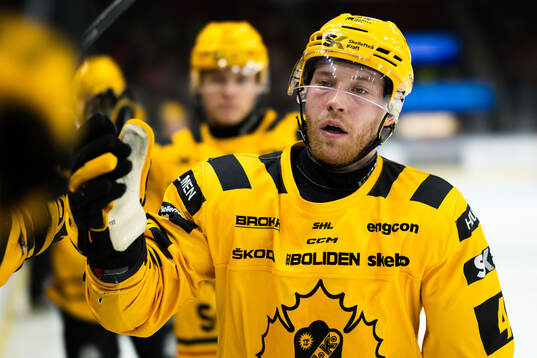 Skellefteås Filip Sandberg jublar