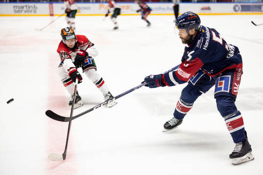 Örebros Elias Ekström och Linköpings Oscar Fantenberg