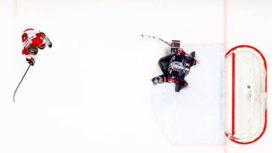 Örebros Samuel Johannesson gör mål på straff förbi