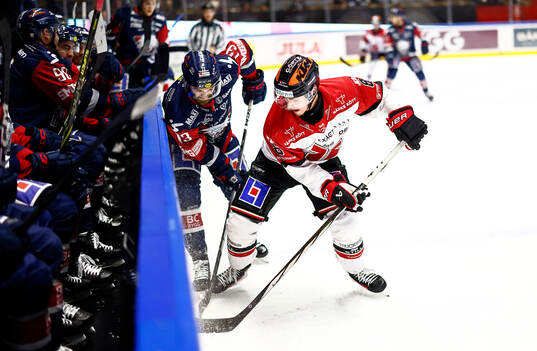 Linköpings Anthony Greco och Örebros Samuel Johannesson