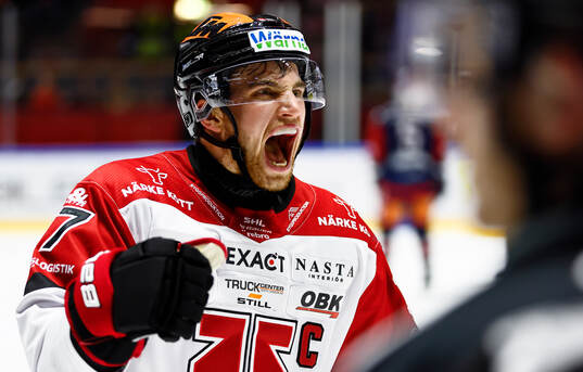 Örebros Glenn Gustafsson jublar