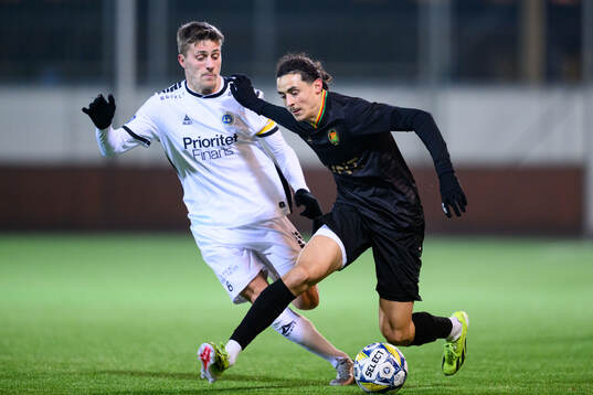 Utsiktens Erik Westermark och GAISs Amin Boudri