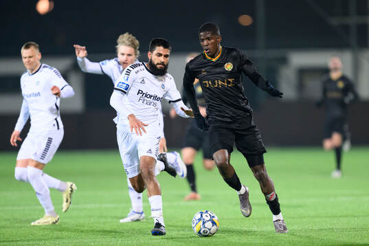 Utsiktens Suleman Zurmati och GAISs Chisomnazu Chika Chidi