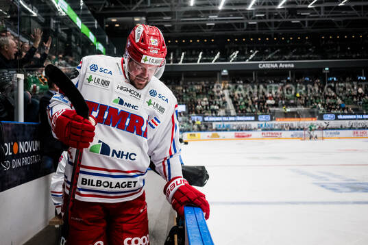 Timrås Tim Erixon har ont