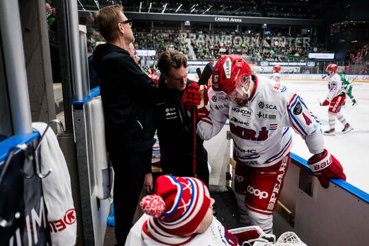 Timrås Tim Erixon har ont