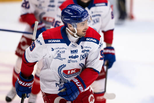 Oskarshamns Ahti Oksanen jublar