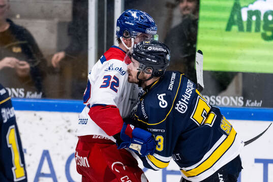 Oskarshamns Oscar Engsund och HV71s Nick Shore