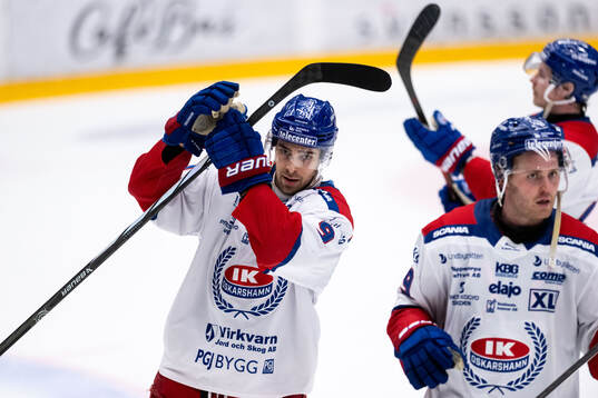 Oskarshamns Ahti Oksanen jublar