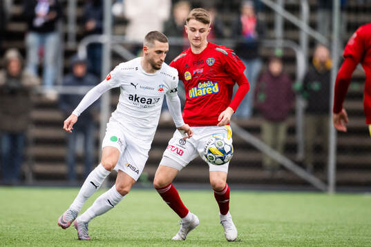Helsingborgs Arian Kabashi och Falkenbergs Melker Larsson