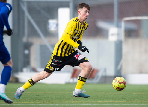  IFK Hässleholms Gustav Persson i träningsmatchen mellan IFK Hässleholm och Hovshaga i Hässleholm 16 mars 2024.