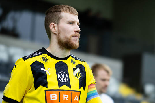 Häckens Simon Gustafson innan träningsmatchen i fotboll