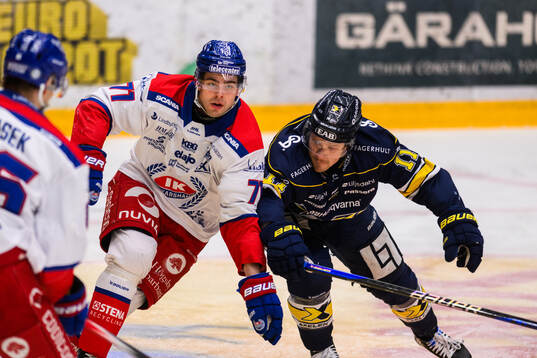 Oskarshamns Viktor Lodin och HV71s Simon Önerud