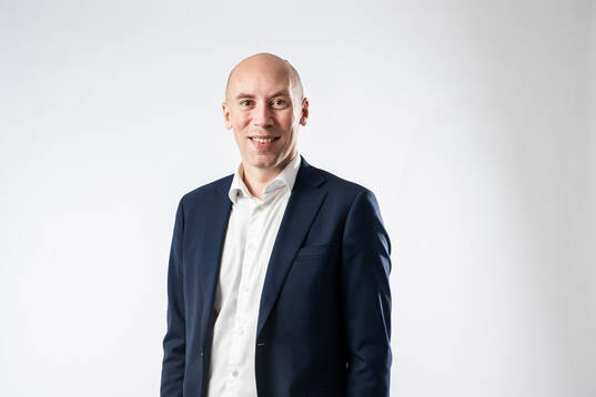 Simon Åström, SEF, poserar för ett porträtt