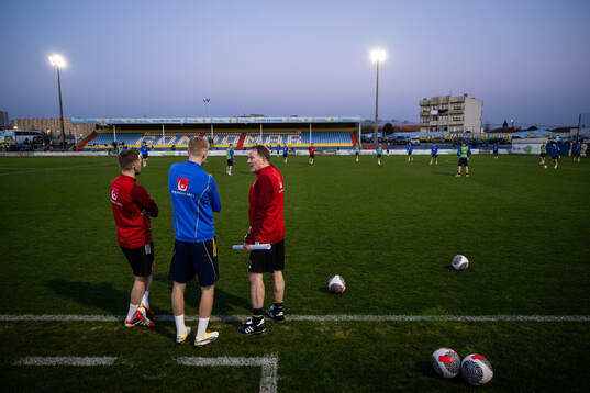 Assistant coach Sebastian Larsson, Hugo Larsson and