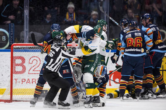Djurgårdens Linus Eriksson och Björklövens Lenni