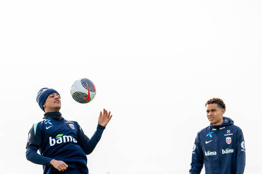 Oscar Bobb and Antonio Nusa of the Norwegian national football team