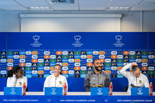 Monica Jusu Bah, Rusul Rosa Kafaji, head coach Mak Lind and