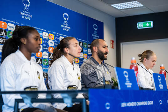 Monica Jusu Bah, Rusul Rosa Kafaji, head coach Mak Lind and