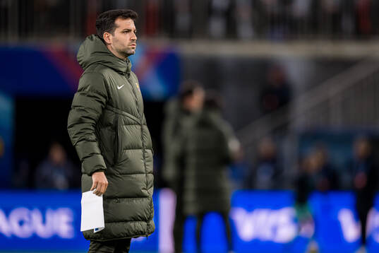 Jonatan Giráldez, head coach fo Barcelona