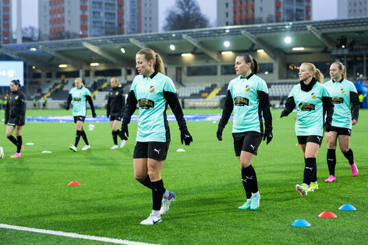 Anna Anvegård and Hanna Wijk of Häcken