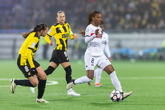 Rusul Rosa Kafaji of Häcken and Grace Geyoro of Paris